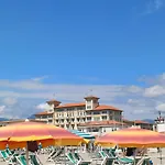 Appartement La Gemma Del Tirreno Viareggio